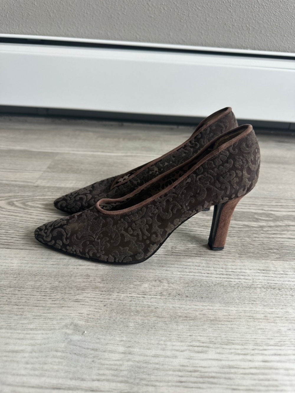 Vintage Yves Saint Laurent Brown Brocade Pointed-Toe Heels 6.5 - Picture 4 of 11